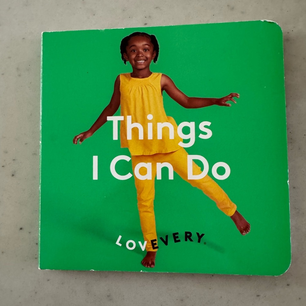 Lovevery 'Things I Can Do' Kids Learning Book - Green and Yellow